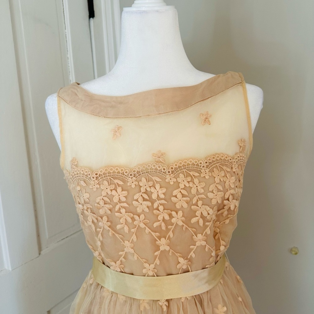 Marc Jacobs Vintage Peach Silk Embroidered Dress L Fair Condition - Picture 2 of 16